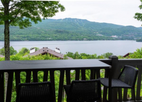 Spacious Condo with Lake and Mountain View 445 Mont Tremblant Resort